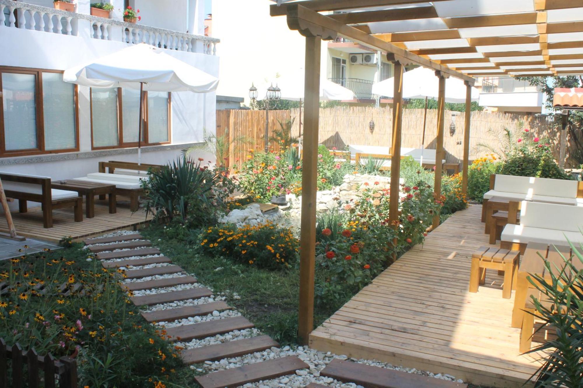 Hotel Yanis Лозенець Екстер'єр фото