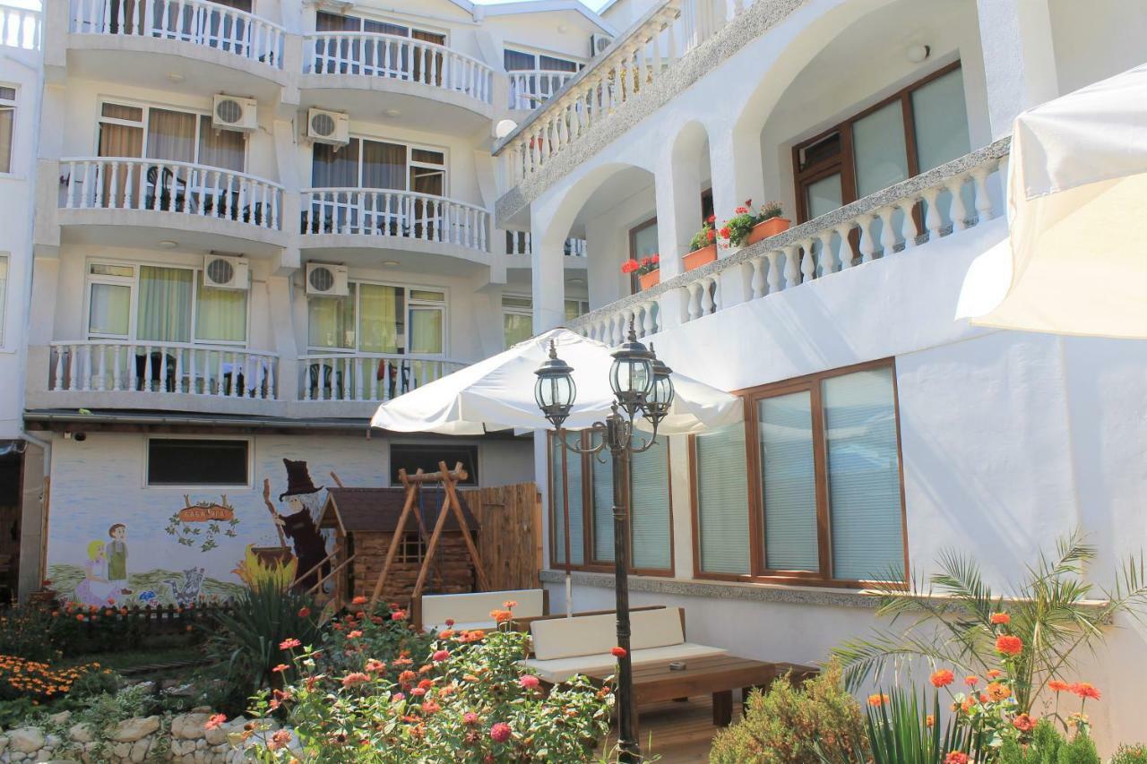 Hotel Yanis Лозенець Екстер'єр фото