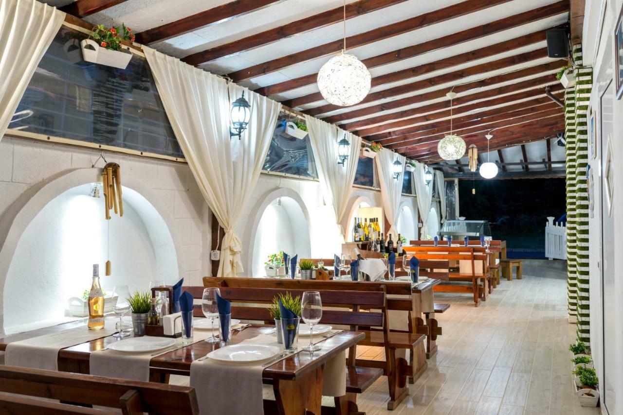 Hotel Yanis Лозенець Екстер'єр фото