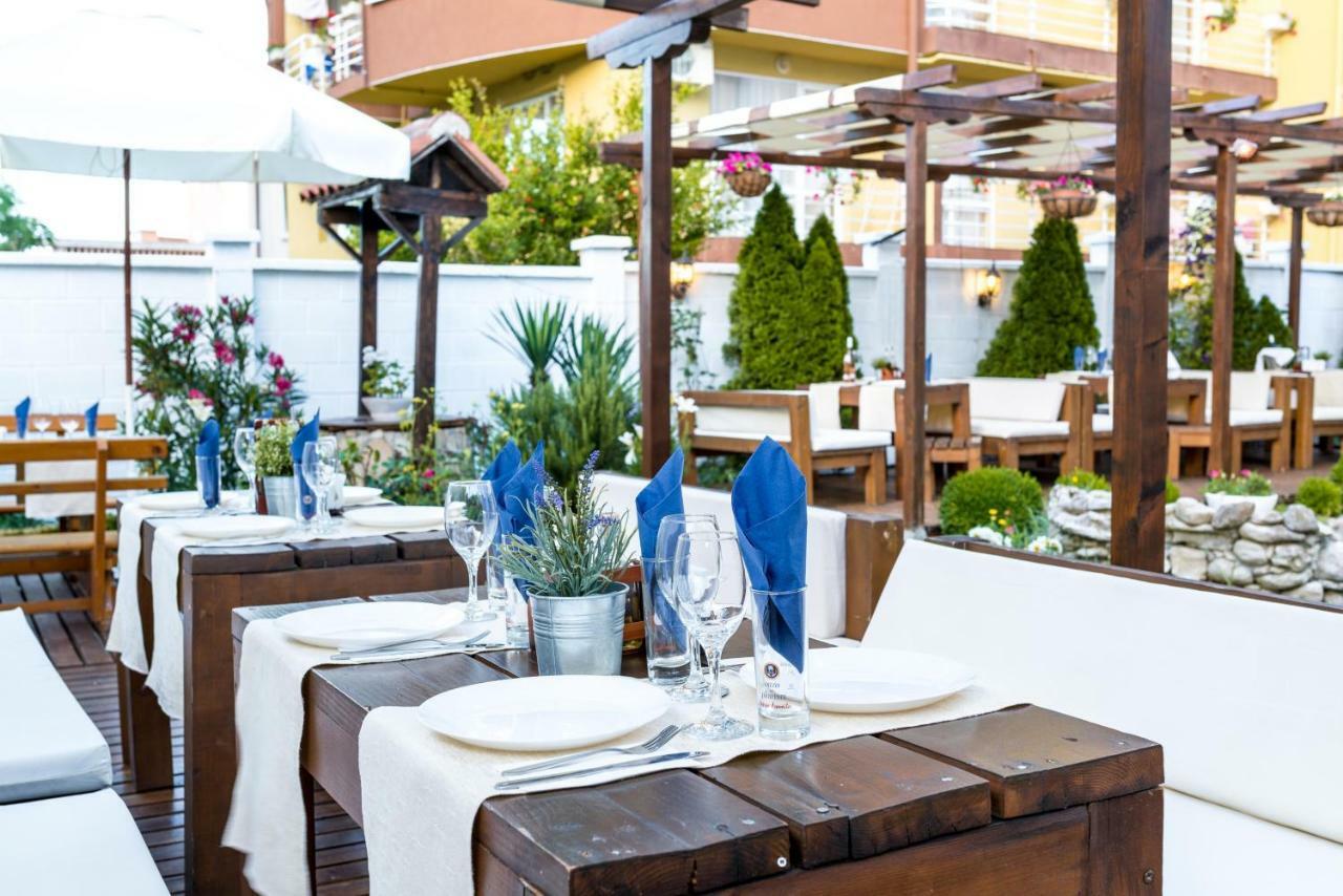 Hotel Yanis Лозенець Екстер'єр фото
